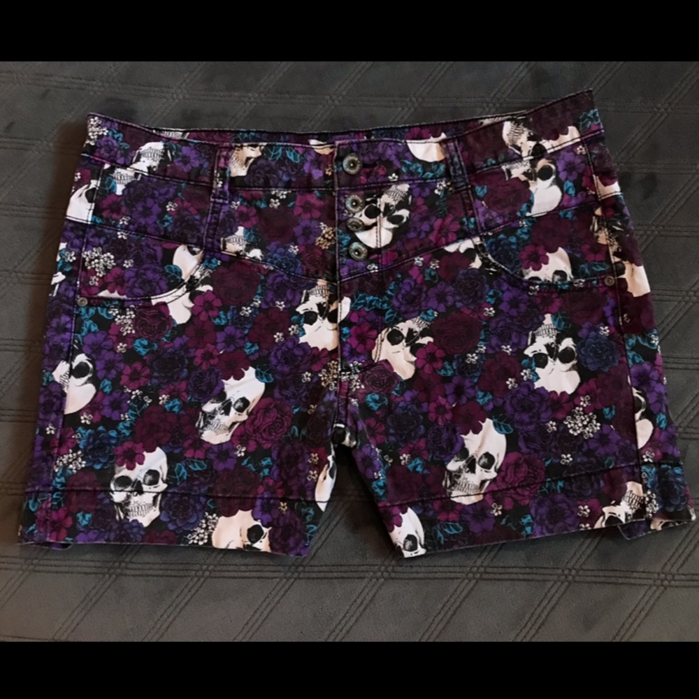 Women’s High Waisted Shorts - Brand: Lovesick - size 15